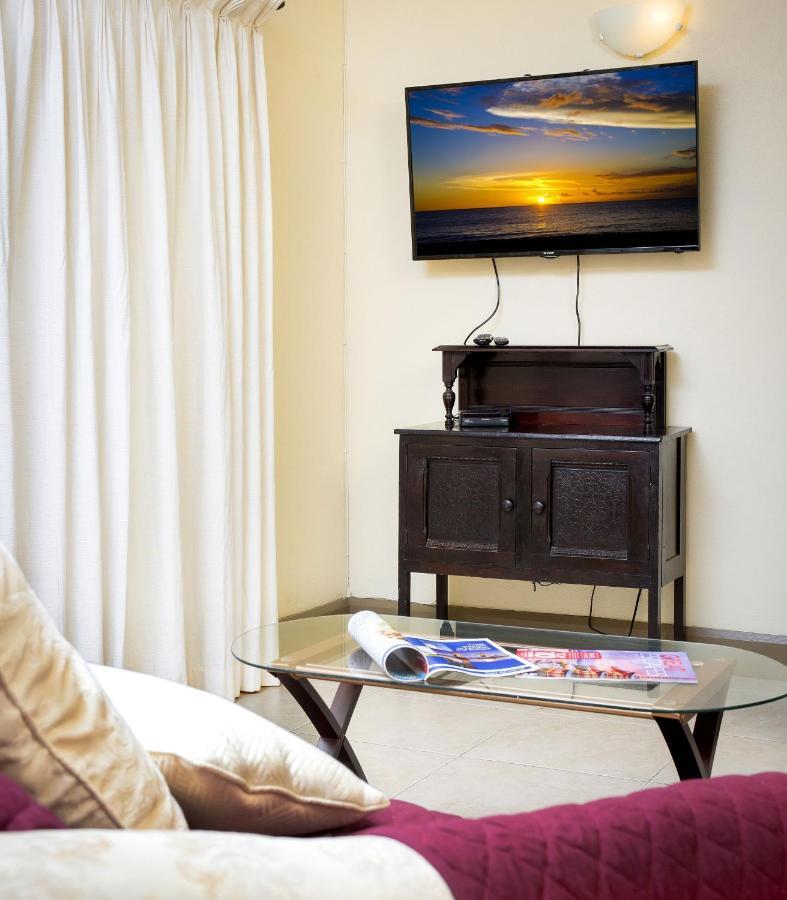 Ground Floor Apartment Located In Hometown, 5 Min Walk To The Beach Άγιος Ιάκωβος Εξωτερικό φωτογραφία