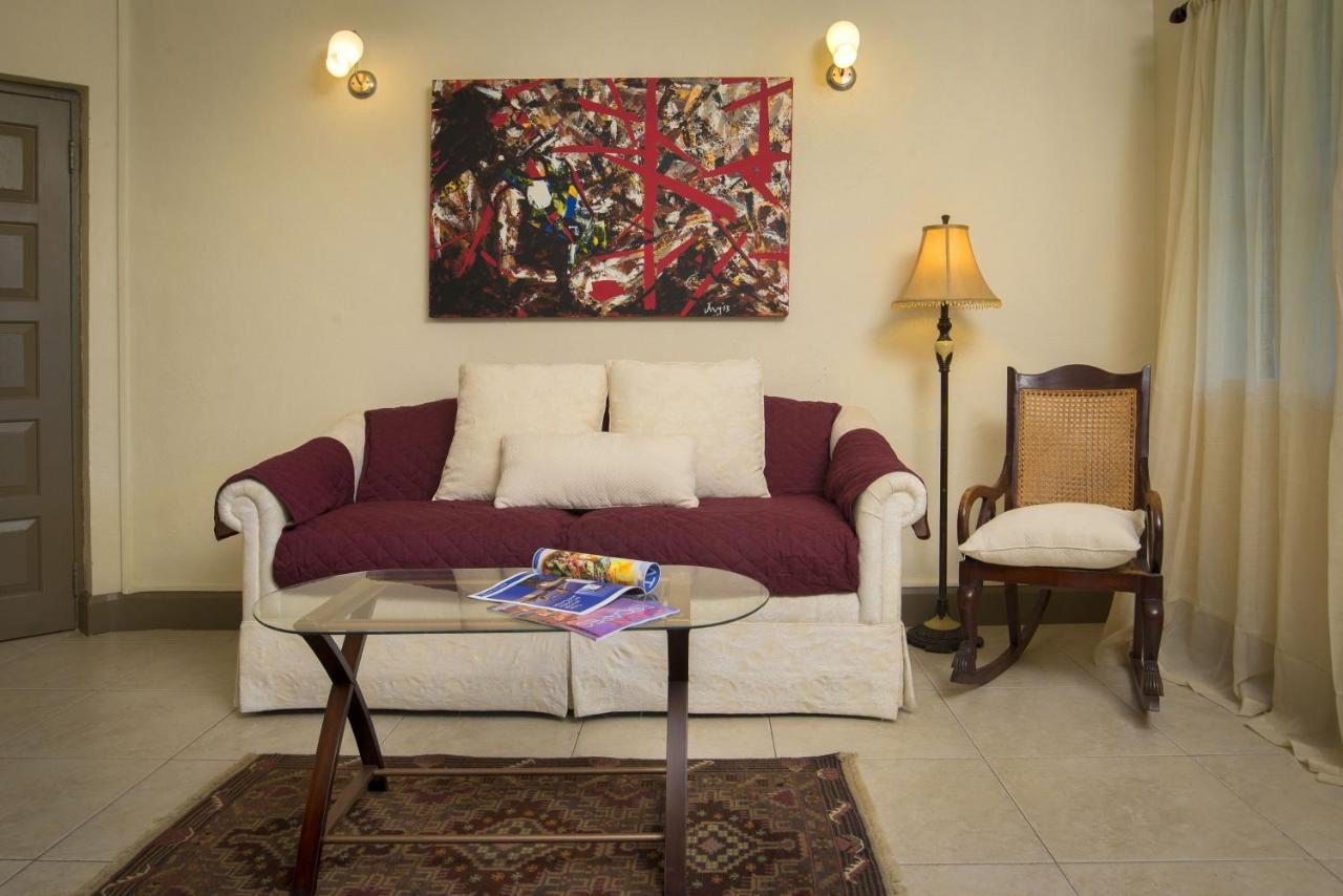 Ground Floor Apartment Located In Hometown, 5 Min Walk To The Beach Άγιος Ιάκωβος Εξωτερικό φωτογραφία